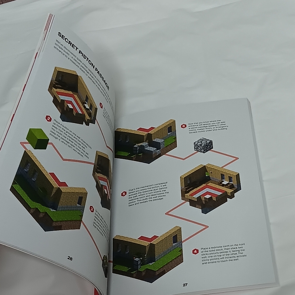 Mojang Officail Minecraft Guide Collection - Picture 8 of 11